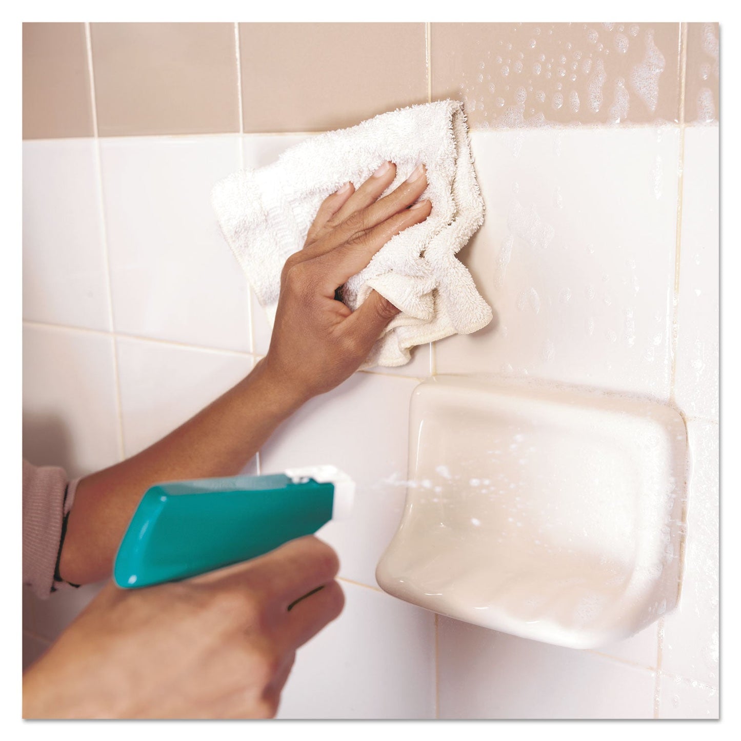 Cleaner with Bleach, Liquid, One Gallon Bottle, 3/Carton - OrderMe