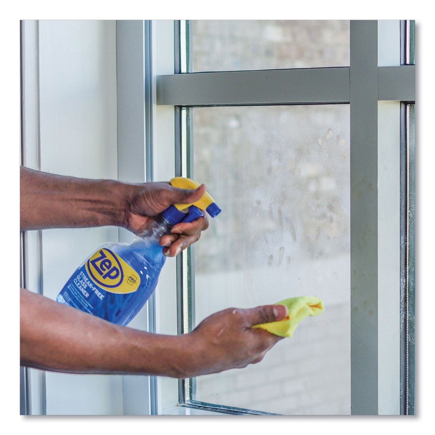 Streak-Free Glass Cleaner, Pleasant Scent, 32 oz Spray Bottle, 12/Carton - OrderMe