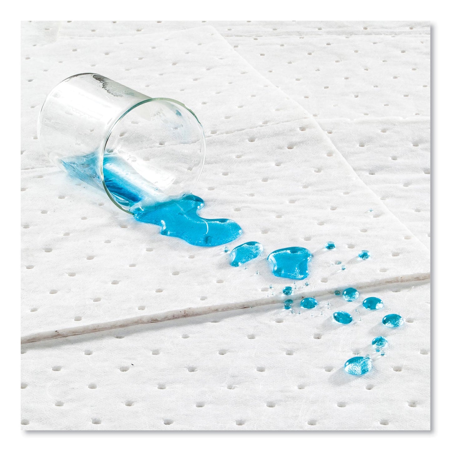 TASKBrand Industrial Oil Only Sorbent Pad, 0.14 gal, 15 x 18, 200/Carton - OrderMe